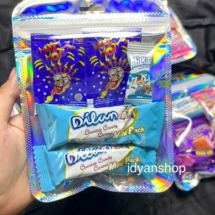 

VOL 1 (1 PC LANGSUNG KIRIM) BELI 10 gratis 1 MINI GIFT HOLOGRAM CEMILAN / BINGKISAN JAJANAN hampers snack oishi Food - Dilan, Polos