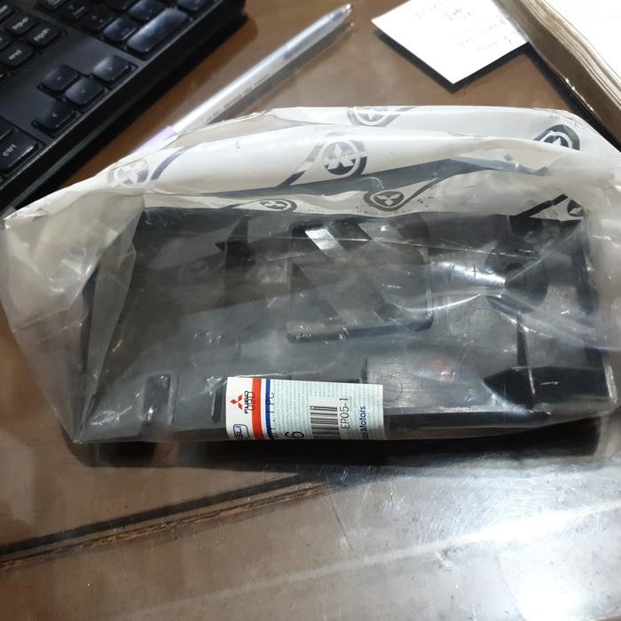 Cover Samping Kiri Dashboard Ragasa MC133256