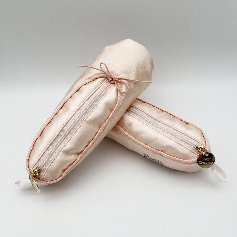 

BALLET SHOES PENCIL CASE PETIT TROUVER