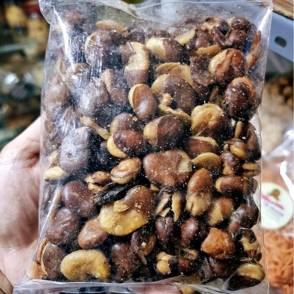 

KACANG KORO / KACANG ROAY 250GR KULIT ASIN ENAK SNACK CEMILAN