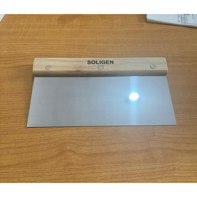 SOLIGEN Kape Plat Besi Gagang Kayu 8” / Kape Gipsum Besi Gagang Kayu SOLIGEN 8” / Kape Besi Soligen