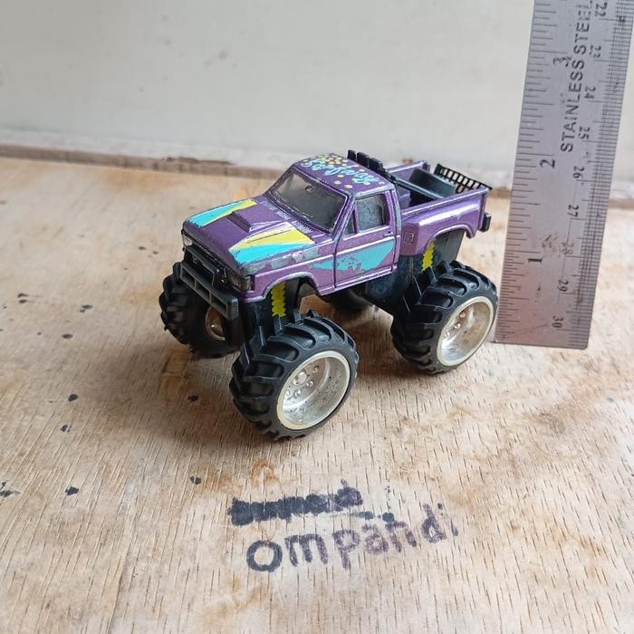EO99 mainan diecast mobil pick up off road bekas