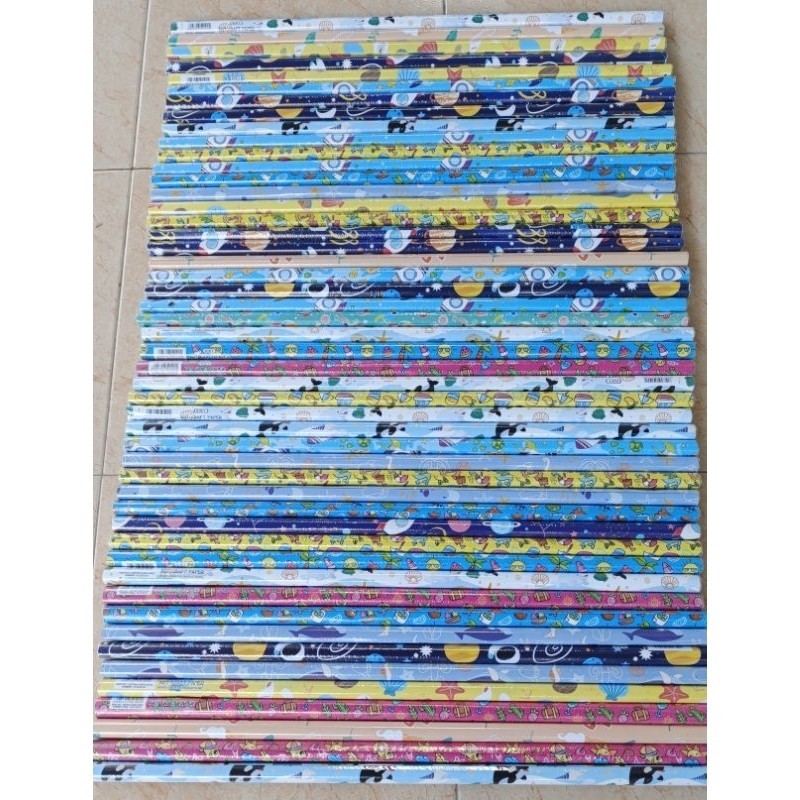 

kertas kado gulung ( 50 lembar)