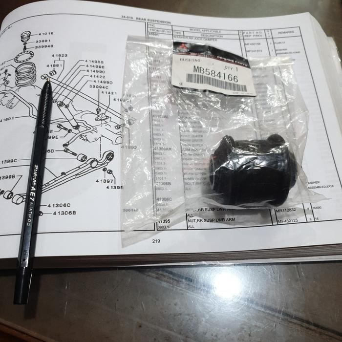 Bushing Lateral Belakang Sway Bar Pajero Sport/Pajero 1995 MB584166