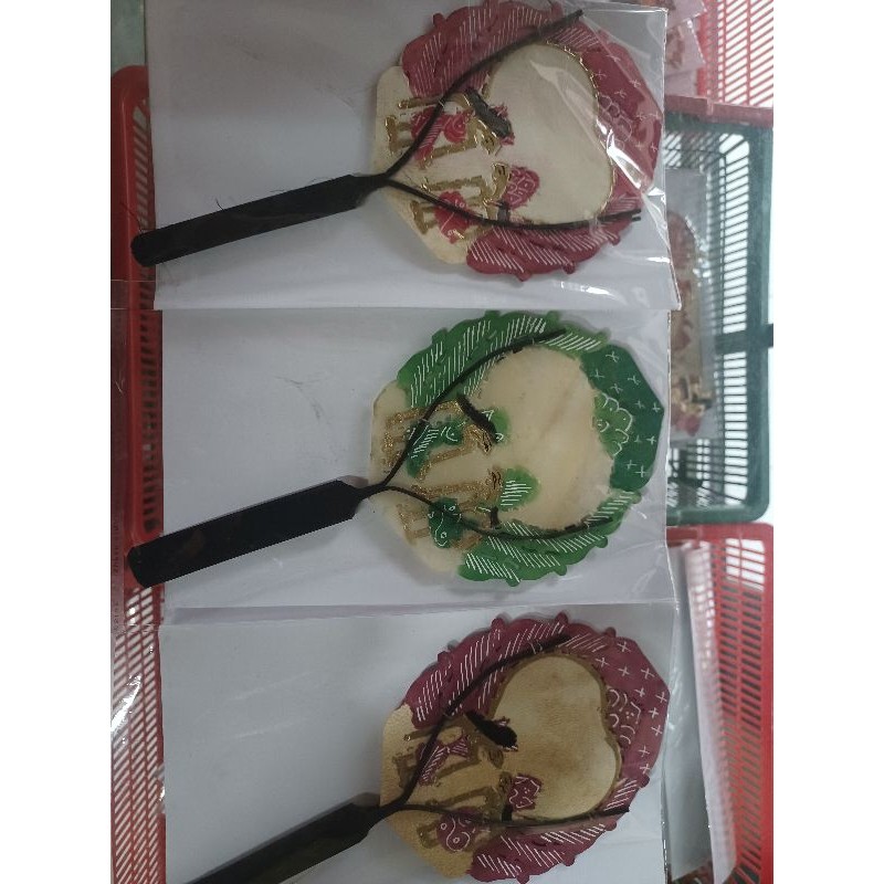 Kipas Kulit Motif Wayang Bahan Gapit Bambu