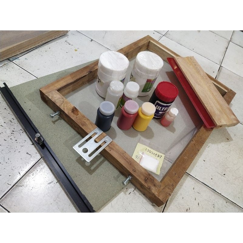 

Paket Belajar Sablon Kaos Tinta Rubber Hemat