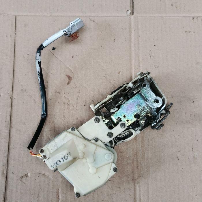 Doorlock door lock + actuator pintu belakang kiri L Honda Civic ferio asli copotan