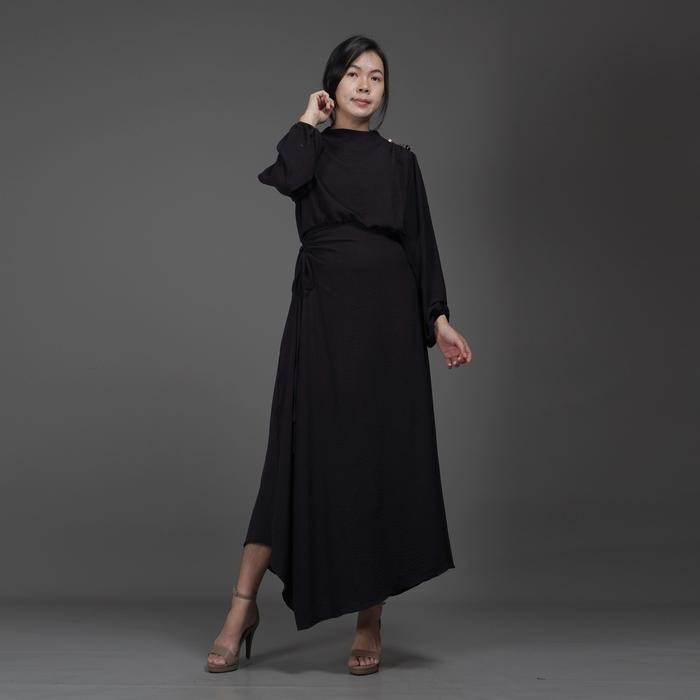 Okechuku HALTERIA Long Dress Hitam Gaun Polos Dress Hijab - HITAM - Krem