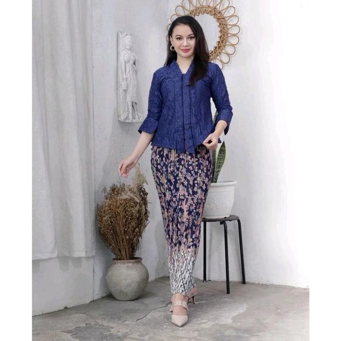 Setelan Kebaya Floy Brokat Navy Kebaya Wisuda Modern Baju Kondangan Atasan Kebaya Wanita Dress Broka