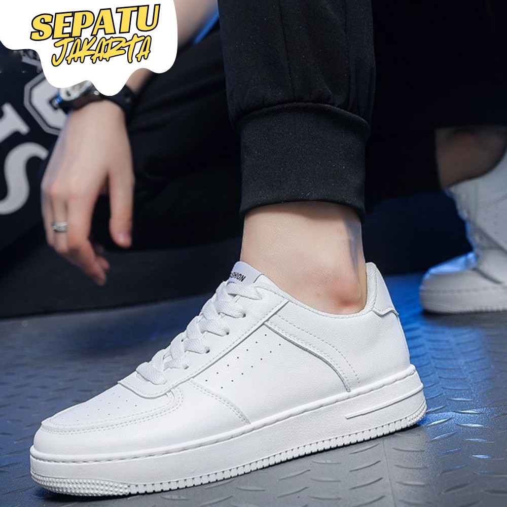 Sepatu Jakarta S019 Sepatu Sneakers Sepatu Sneakers Sport Pria Putih Polos Sport Fashion Korea