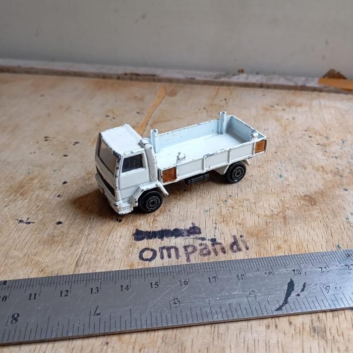 EO99 diecast majorette truck Ford bekas