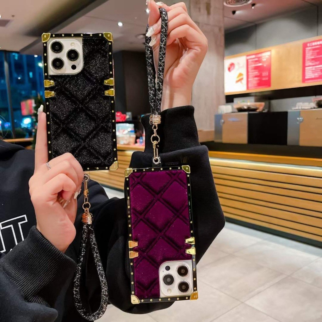 Case Vivo V30 V29 V27 V27E V25E V23 V23E Softcase Bludru Velvet Trunk+Gantungan Branded Case Hp Vivo