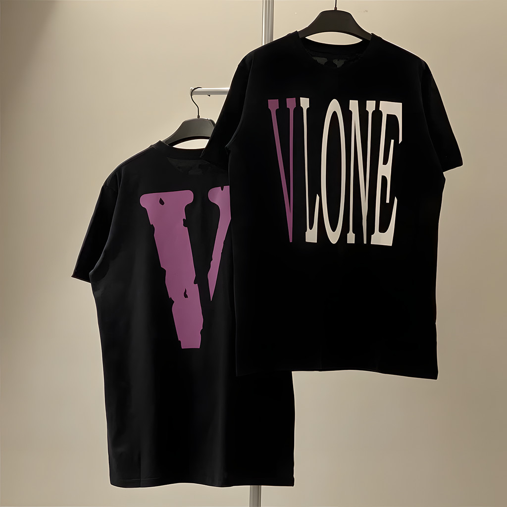 VLONE Kaos Pendek Lebar Oversize Logo V Cetak Couple Wanita Pria Katun Combed 24S - Hitam Ungu