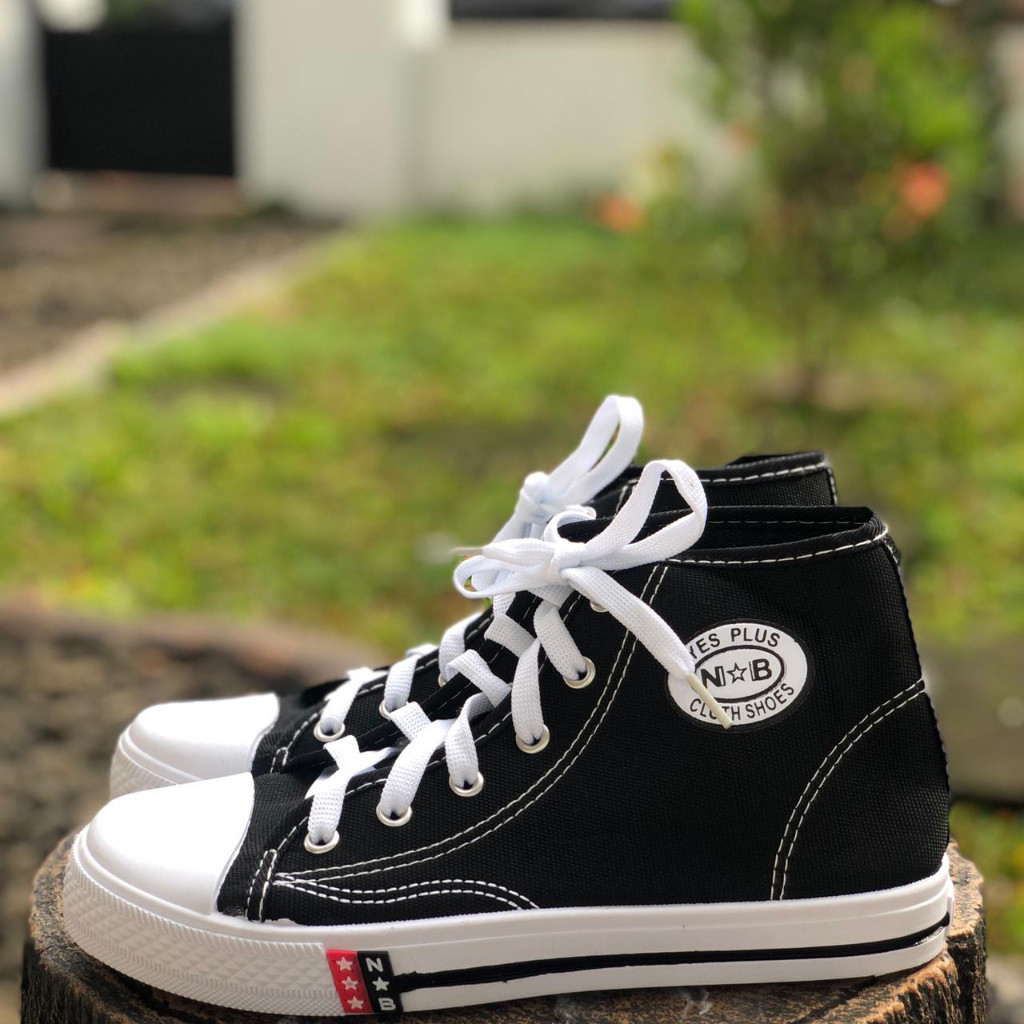 SEPATU SEKOLAH COWOK CEWEK HITAM PUTIH SEPATU SEKOLAH NB SD SMP SMA
