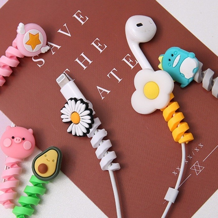 

NEW Pelindung Ujung Kabel Charger Headset Karakter Silikon Protector Spiral Unik lucu
