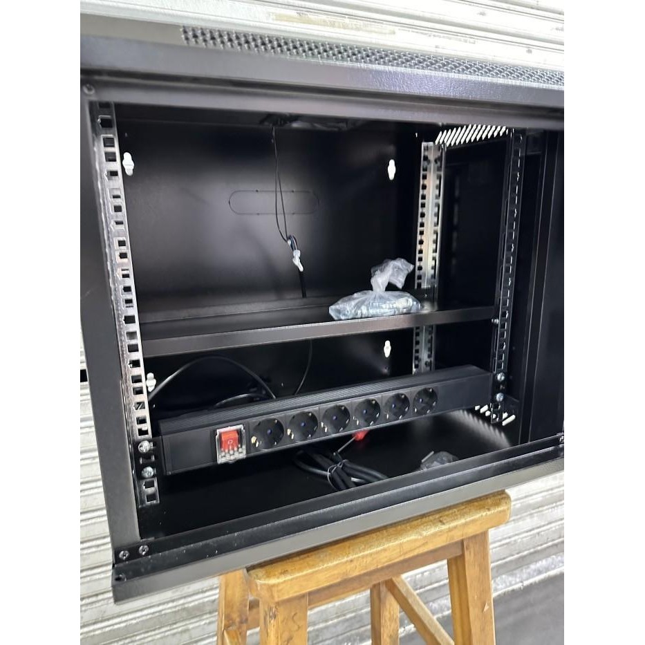 wallmount rack 8u  / Rack server 8U