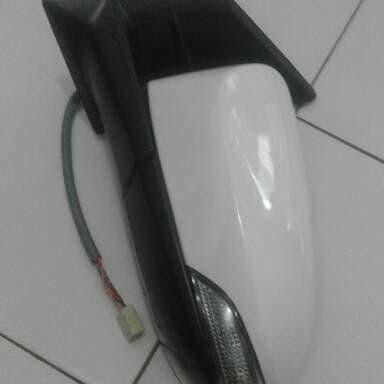 Spion Mobil Sigra Tipe R 1pcs Original