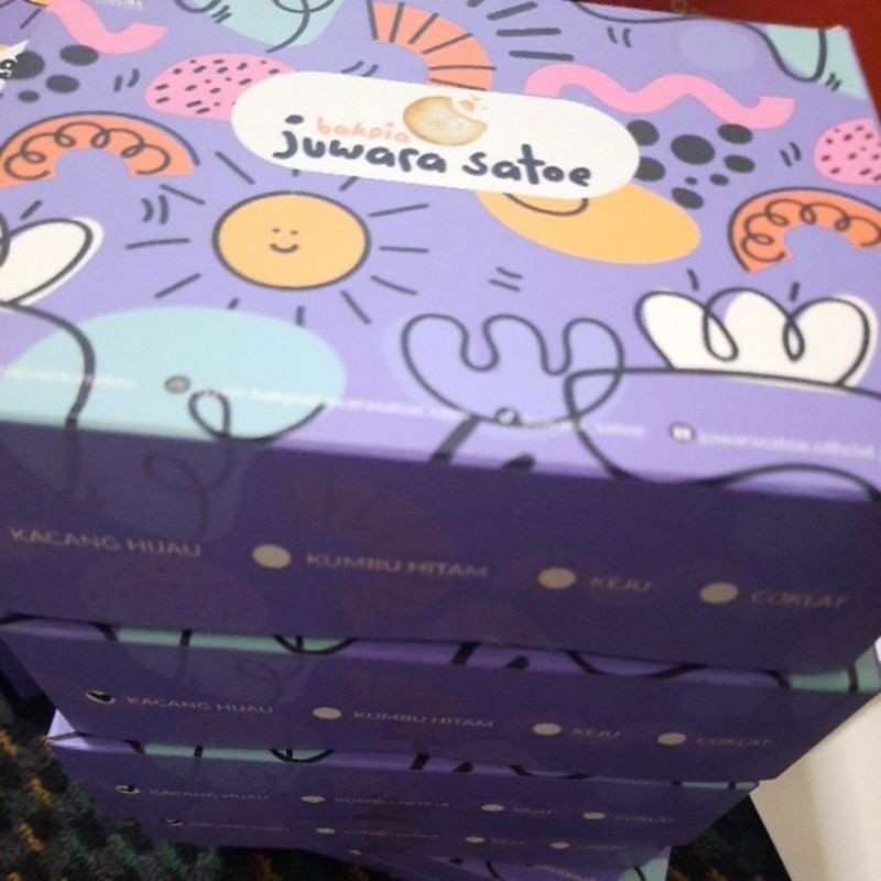 

PAKET [3 BOX] Bakpia Basah Juwara Satoe - Oleh Oleh Khas Jogja/Bakpia Khas Jogja