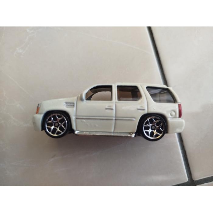 DIECAST  HOTWHEELS  '07 CADILLAC ESCALADE 2006 VINTAGE SUPER RARE LOOSE