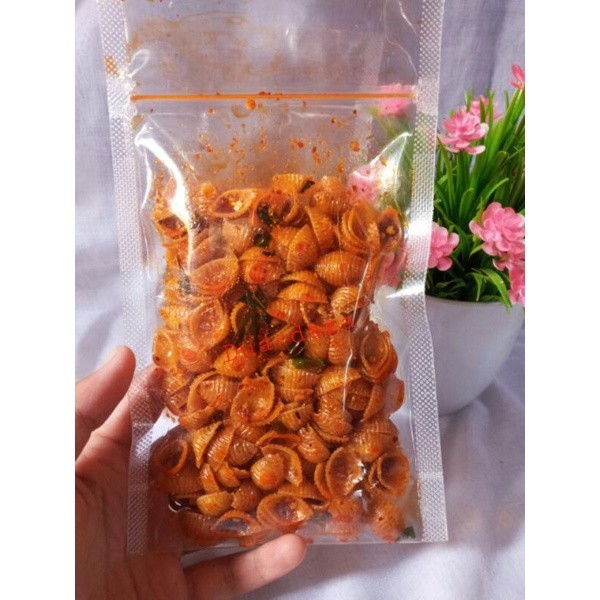 

100gr makaroni kerang pedas daun jeruk