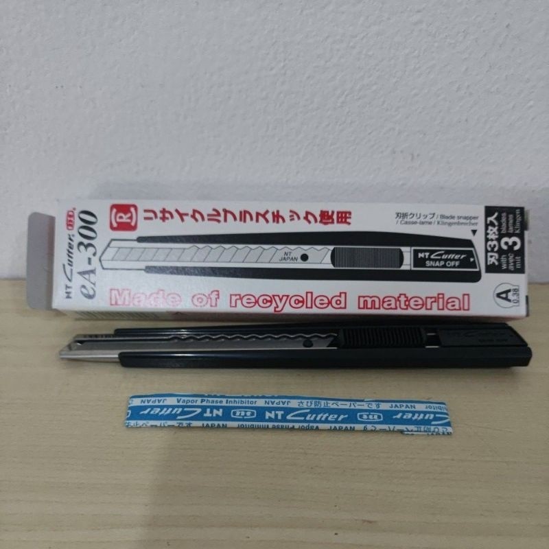 

NT EA-300 Pisau Cutter 9 mm Termasuk 3 pcs refill Original Japan