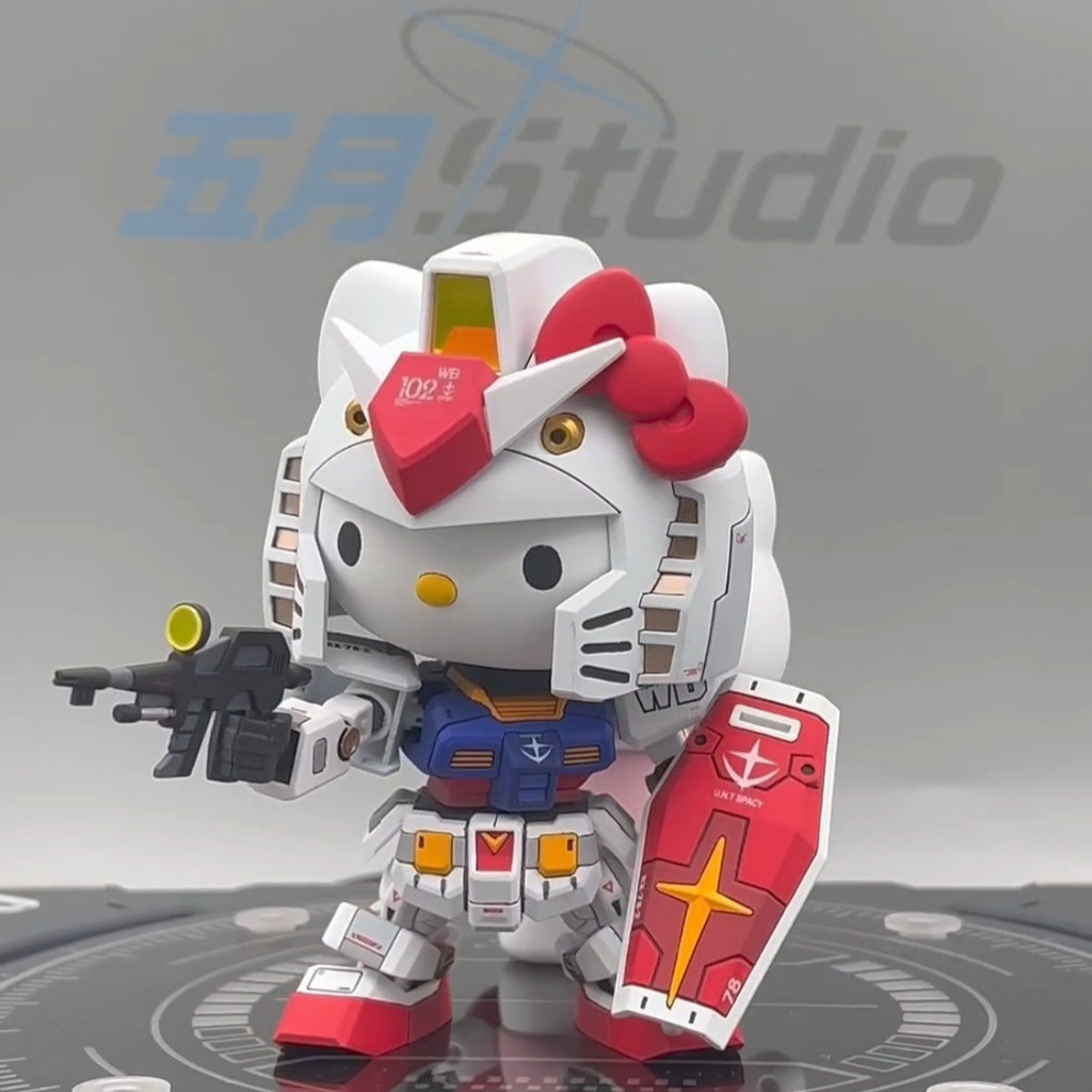 Mainan Model Gundam Zaku Kolaborasi Hello Kitty Asli SDEX yang Lucu dan Berkilau