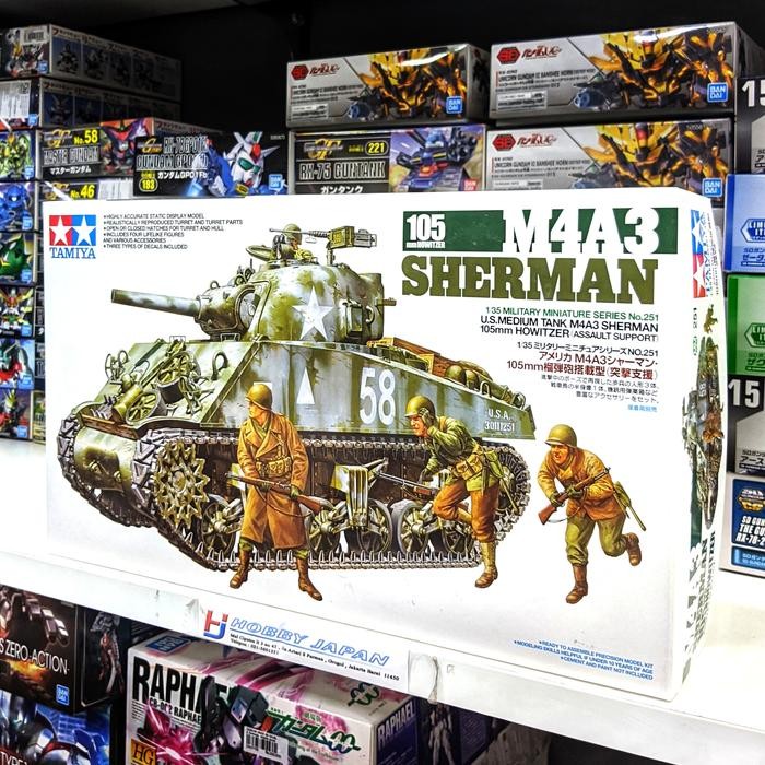 Tamiya 35251 - 1/35 M4A3 Sherman 105mm Howitzer -