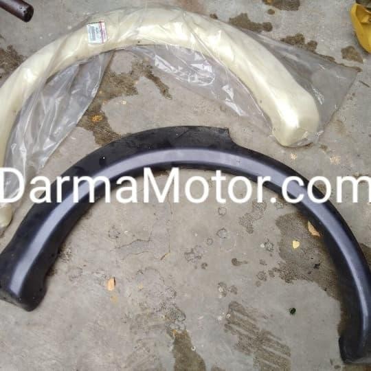 FENDER BELAKANG MITSUBISHI KUDA SPOILER - KIRI