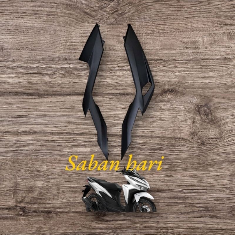 Dek Bawah Samping Vario 150-125 Tahun 2018 Sampai 2023 Warna Hitam Doff Non Cat Sepasang Kanan Kiri
