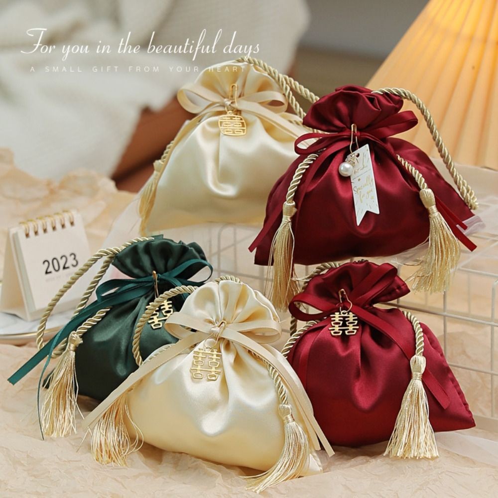 

1Pc Candy Bag Chinese Style Satin Fabric Drawstring Gift Packing Bag Wedding Birthday Tassel Bag Gift Candy Jewelry Bag Portable