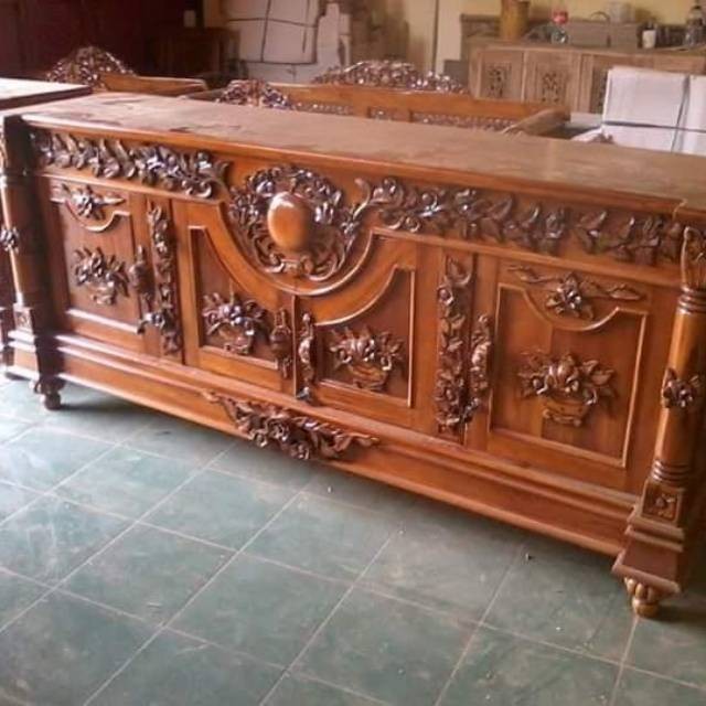 PROMO TERMURAH COD Bufet Meja tv / bufet ukir motif bulan jati/furniture rumah/meja tv plastik/rak t