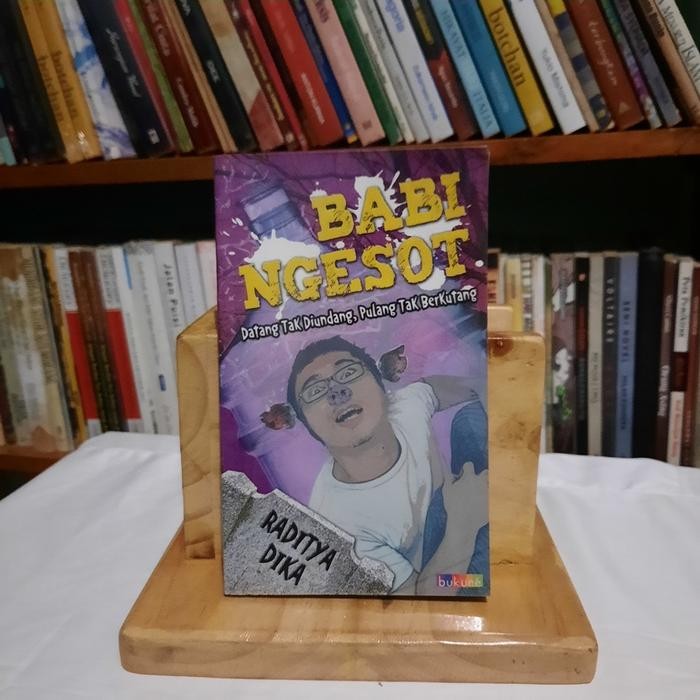 Babi Ngesot - Raditya Dika