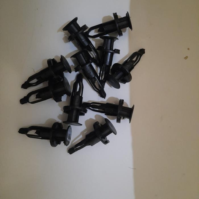 kancing / clip / klip bumper liner fender mobil yaris