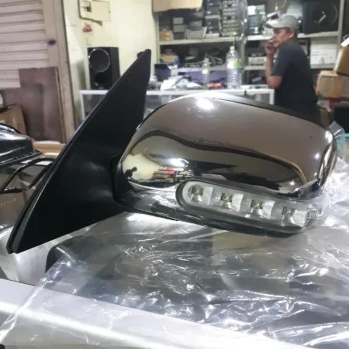 SPION MOBIL AVANZA SEBELAH KIRI ORIGINAL TAHUN 2010