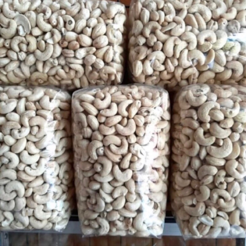 

Whole Raw Cashew 1kg/ Kacang Mente Mede Mentah Utuh