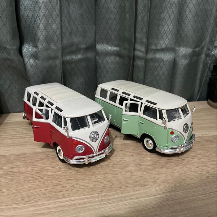 Diecast Maisto volkswagen van samba combi bus skala 1:25