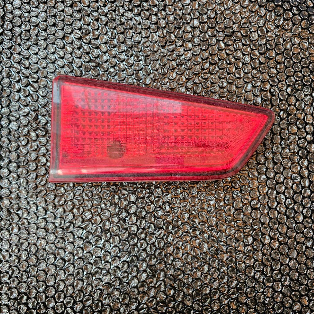 Original Stoplamp Lampu Bagasi Belakang Kiri Avanza Xenia 2015 2016 2017 2018