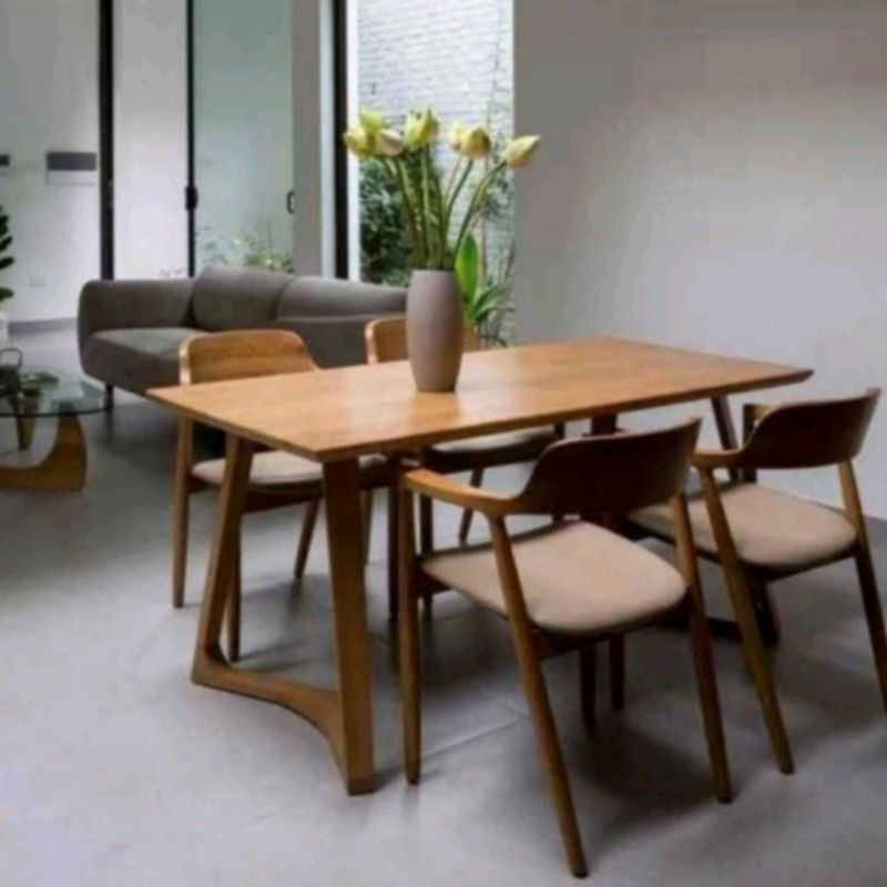 Meja Kayu Jati, Meja makan jati jepara