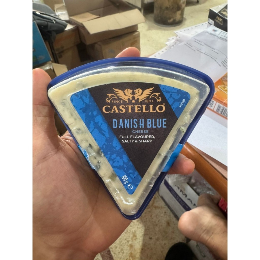 

Danish Blue Cheese Castello / Keju Denmark Blue Cheese Castello - 100 Gram