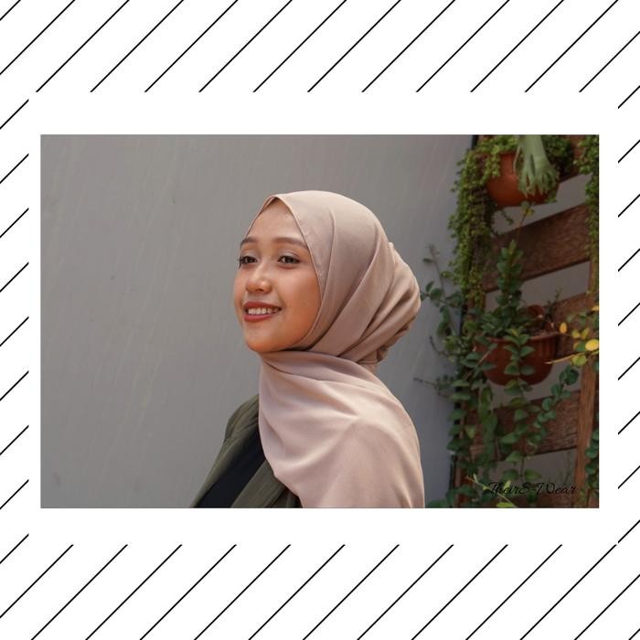 Jilbab Pashmina Ceruti Baby Doll Coklat Susu Coksu 175x75cm – Lembut, Adem, Mudah Dibentuk, Stylish