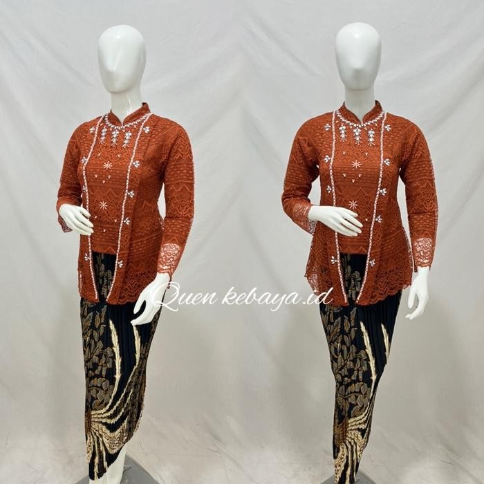 

Kebaya kutu baru pendek / kebaya terbaru / kebaya wisuda / Pesta Atasan Wanita - TeraCota, Atasan M