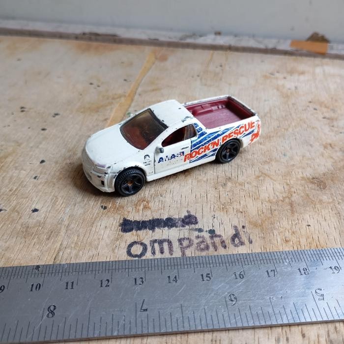 EO99 diecast matchbox Holden pick up