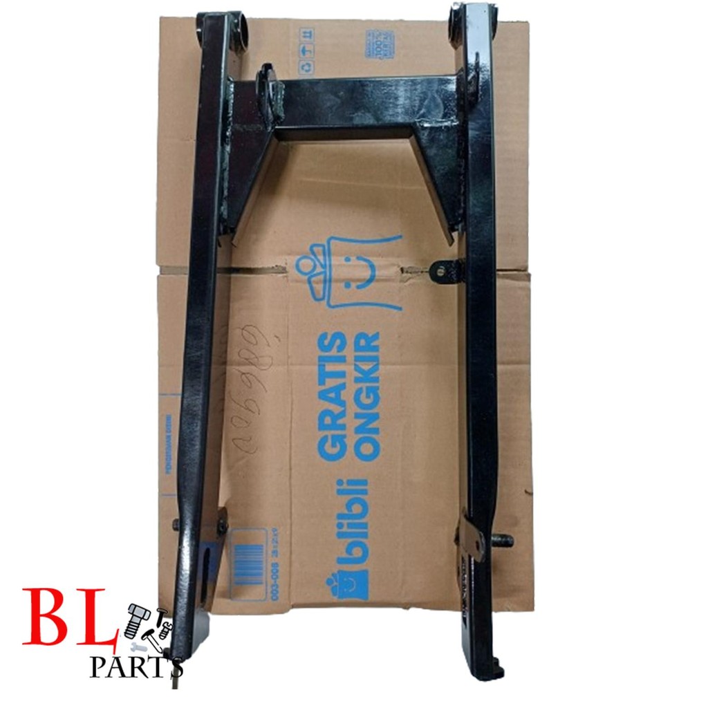 Arm Honda astrea Grand / sing Arm Grand Hitam . impor . kualitas bagus mirip original