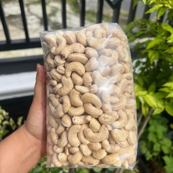 

( RAMADAN SALE )KACANG METE MENTAH KERING Mede Food Cemilan Mente Snacks belum di Goreng - MENTAH KERING UTUH, 250 GRAM