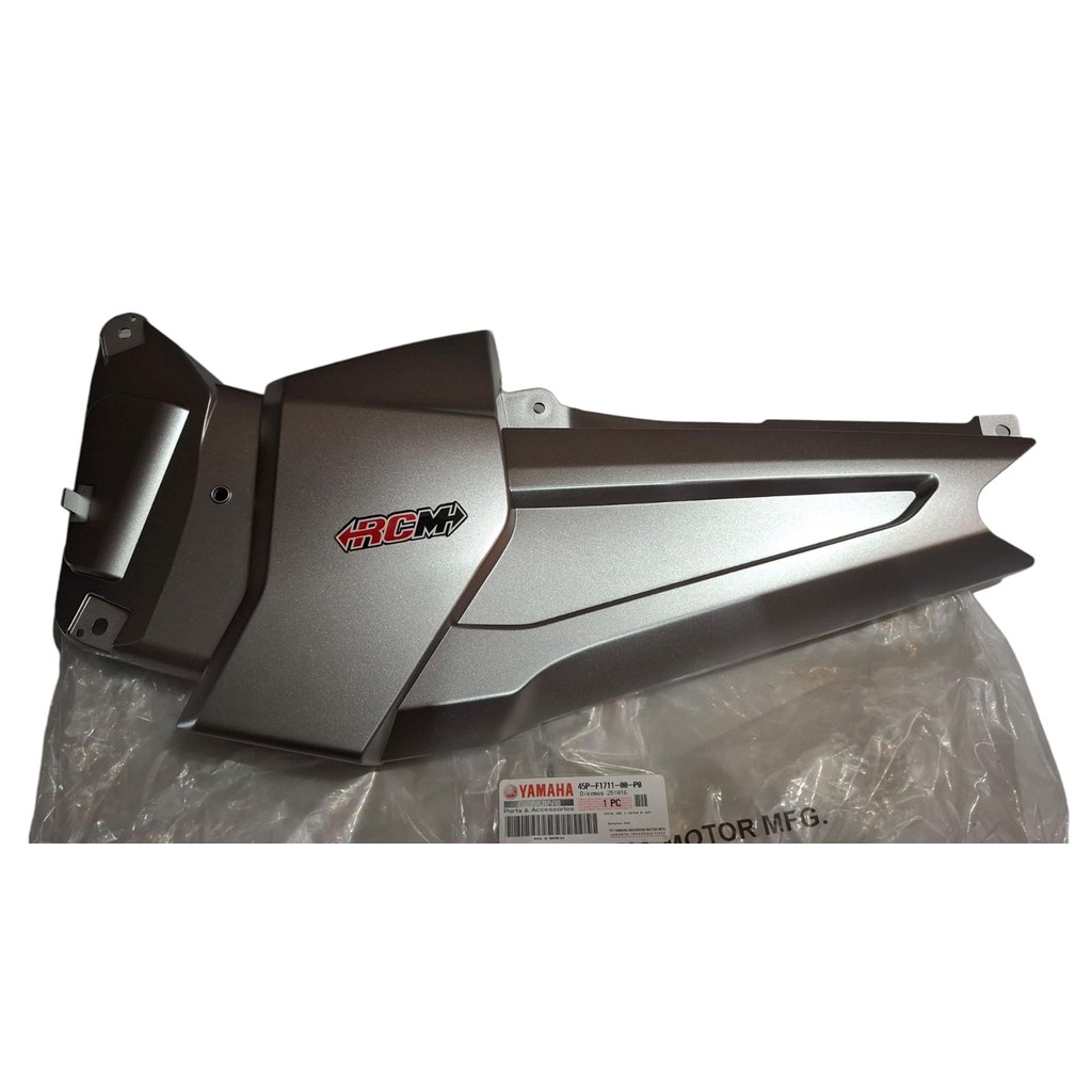 45P-F1711-00-P0  COVER TUTUP AKI BODY SAMPING KIRI COVER SIDE COVER TUTUP ACCU BATERAI YAMAHA BYSON 