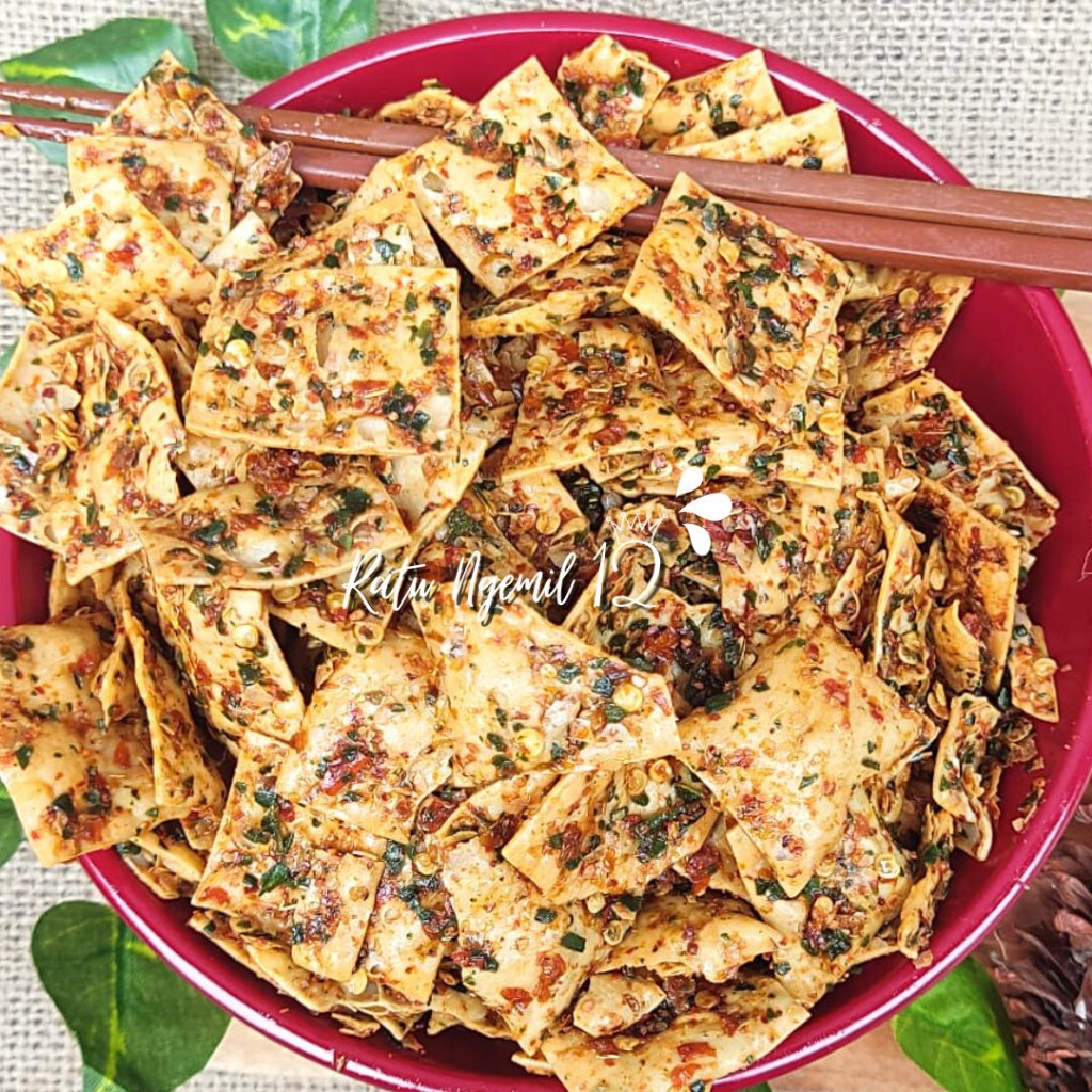 

500gram PANGSIT CETAR/KERIPIK PANGSIT/KERIPIK DAUN JERUK