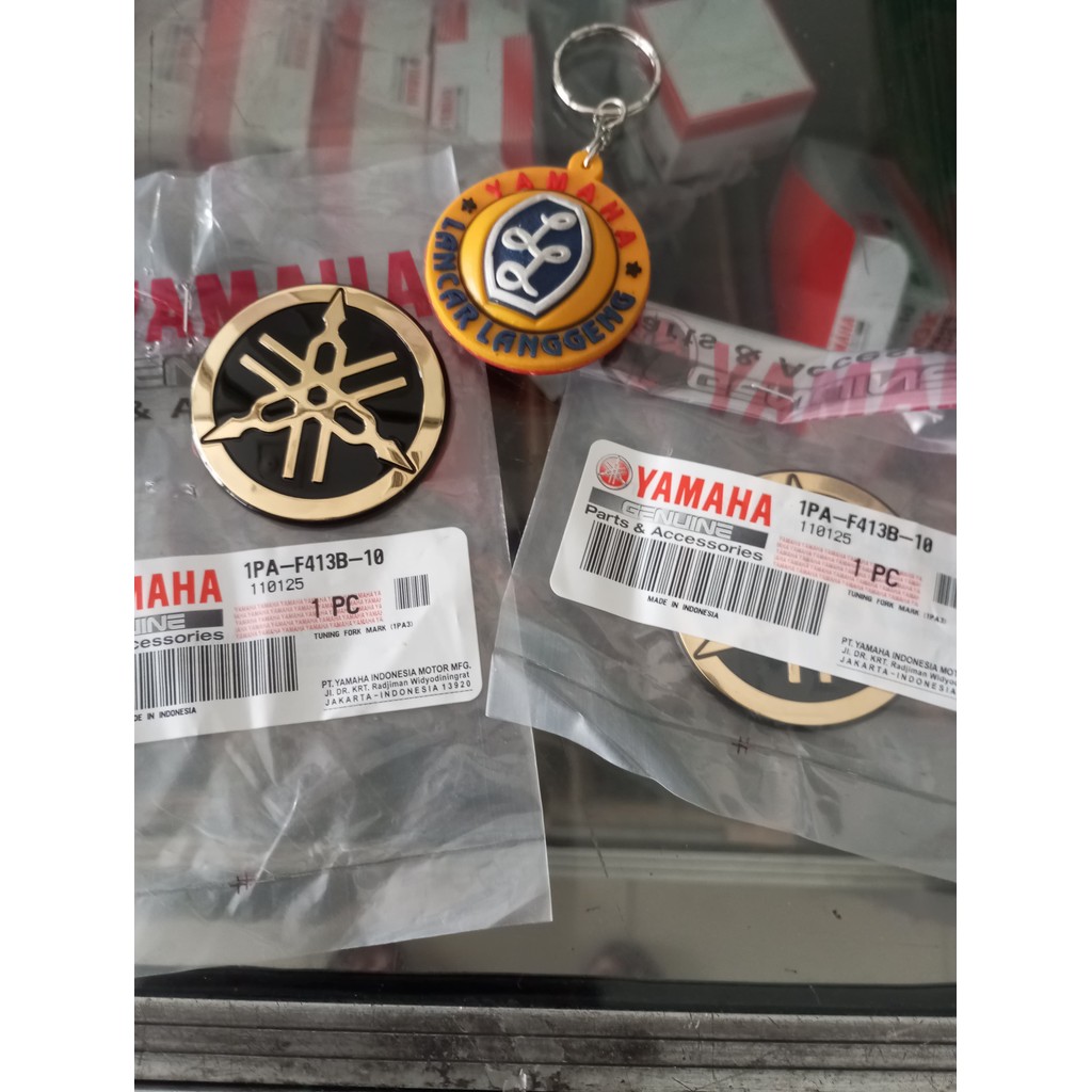 EMBLEM STIKER LOGO YAMAHA GOLD NEW VIXION NVL NVA ORIGINAL YGP 1PA-F413B-10