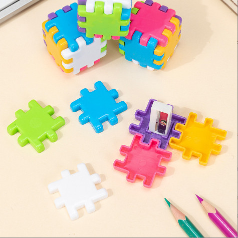 

OLO49 Peraut Pensil Putar Rautan Pensil Karakter Puzzle S5744
