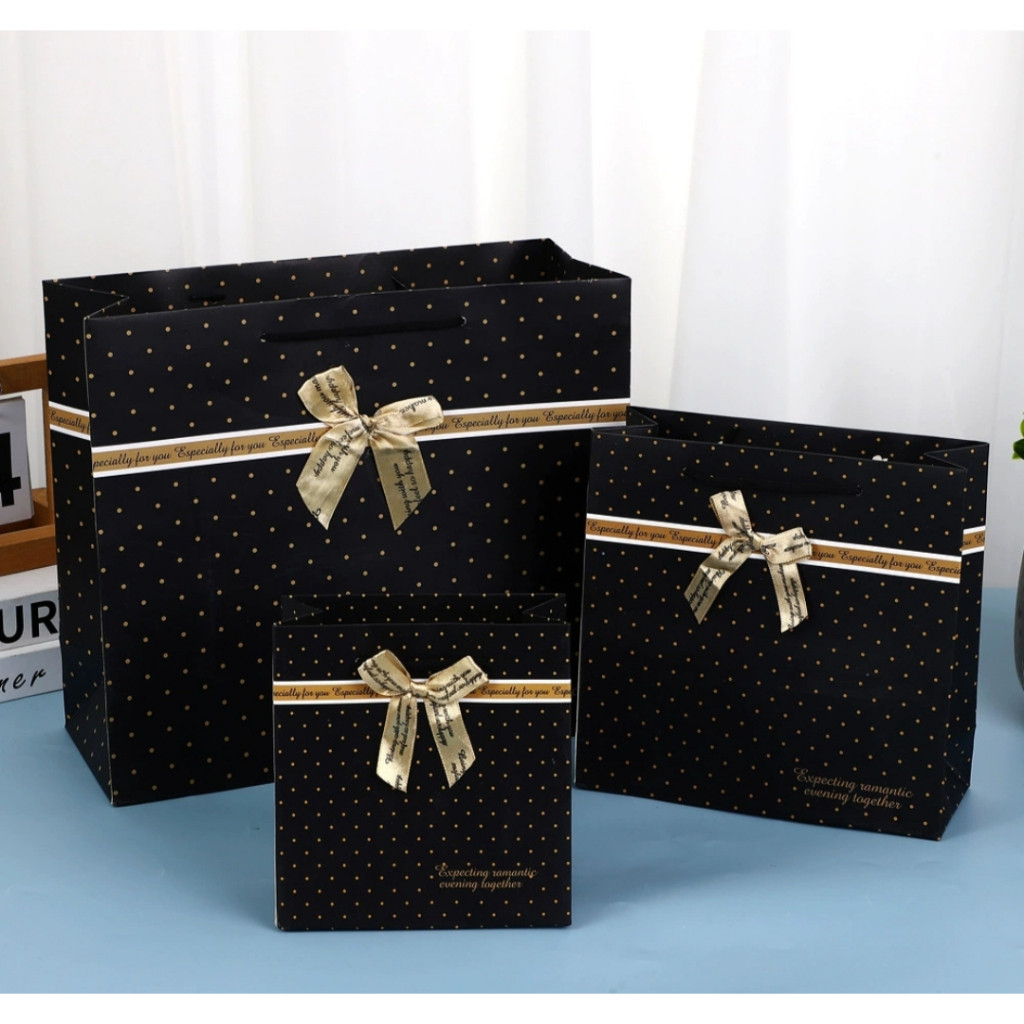 

POLKADOT BLACK PAPERBAG GOODIE BAG TAS KADO ULANG TAHUN WEDDING ANNIVERSARY HAMPERS