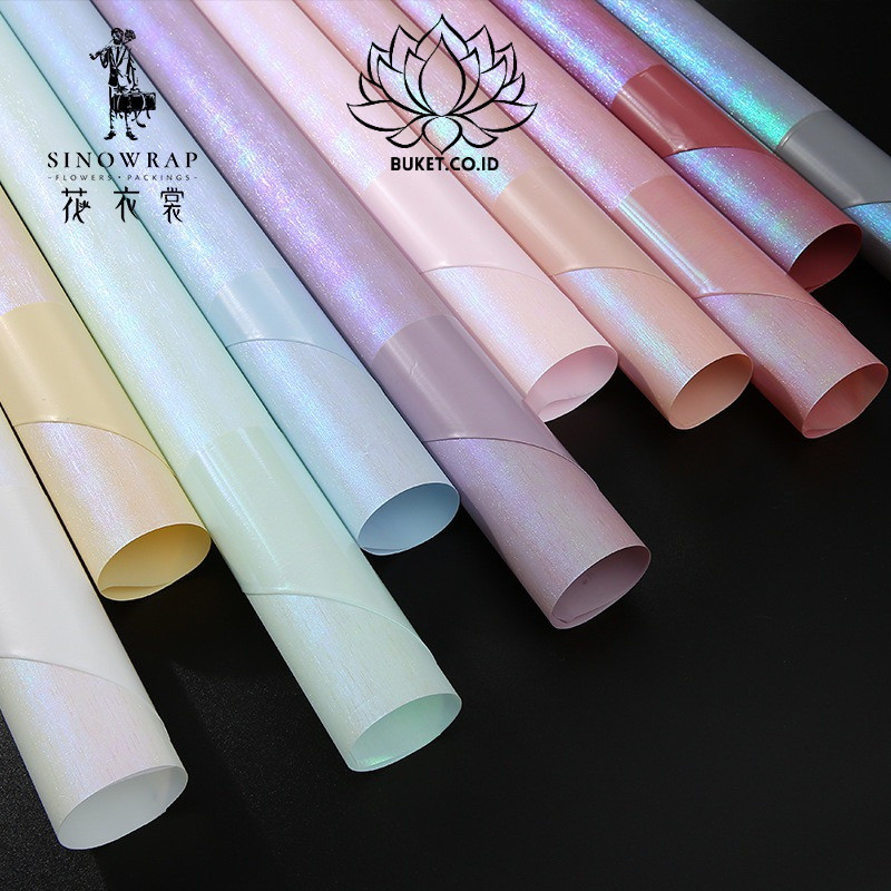 

(20Lembar) Kertas Bunga Buket Cellophane Hologram Dua warna/Wrapping Paper Bi Rainbow Glossy